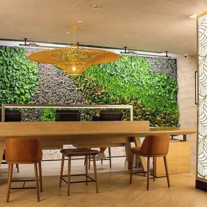 Hotel Ibis World Trade Centre ***
