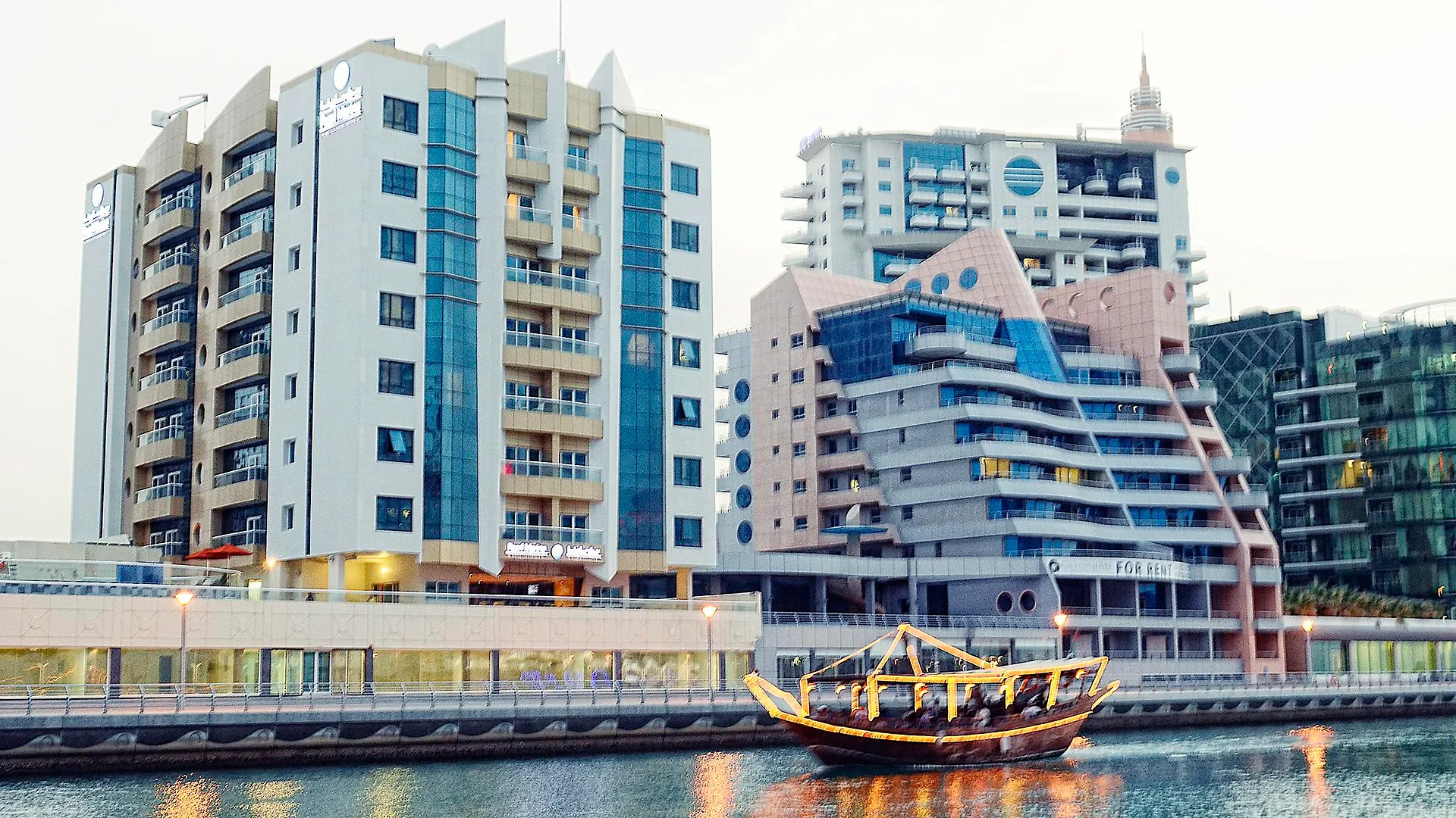 Pearl Marina Hotel Apartments Dubai 3*,