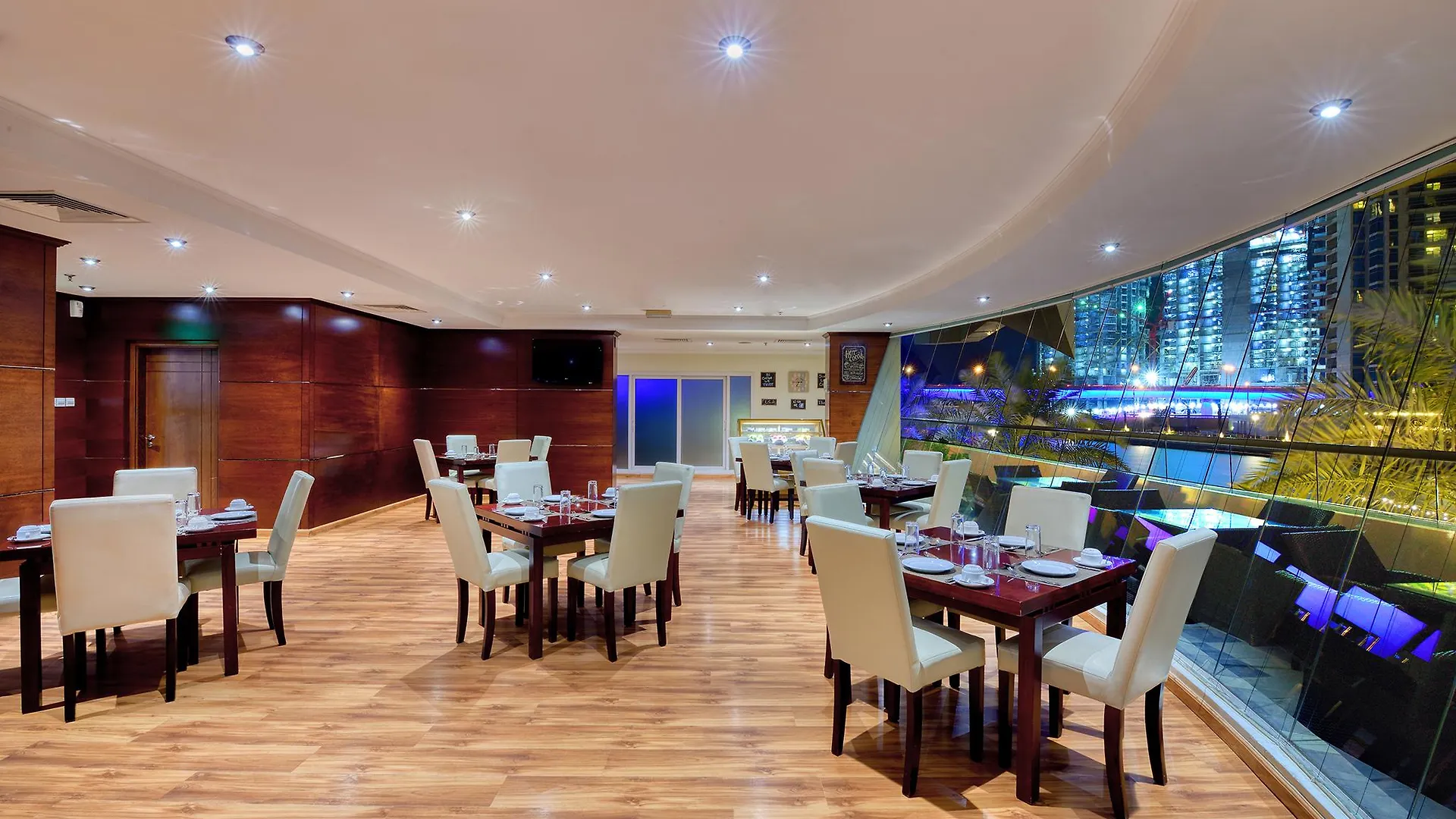 *** Hotel apartamentowy Pearl Marina Hotel Apartments Dubaj Zjednoczone Emiraty Arabskie