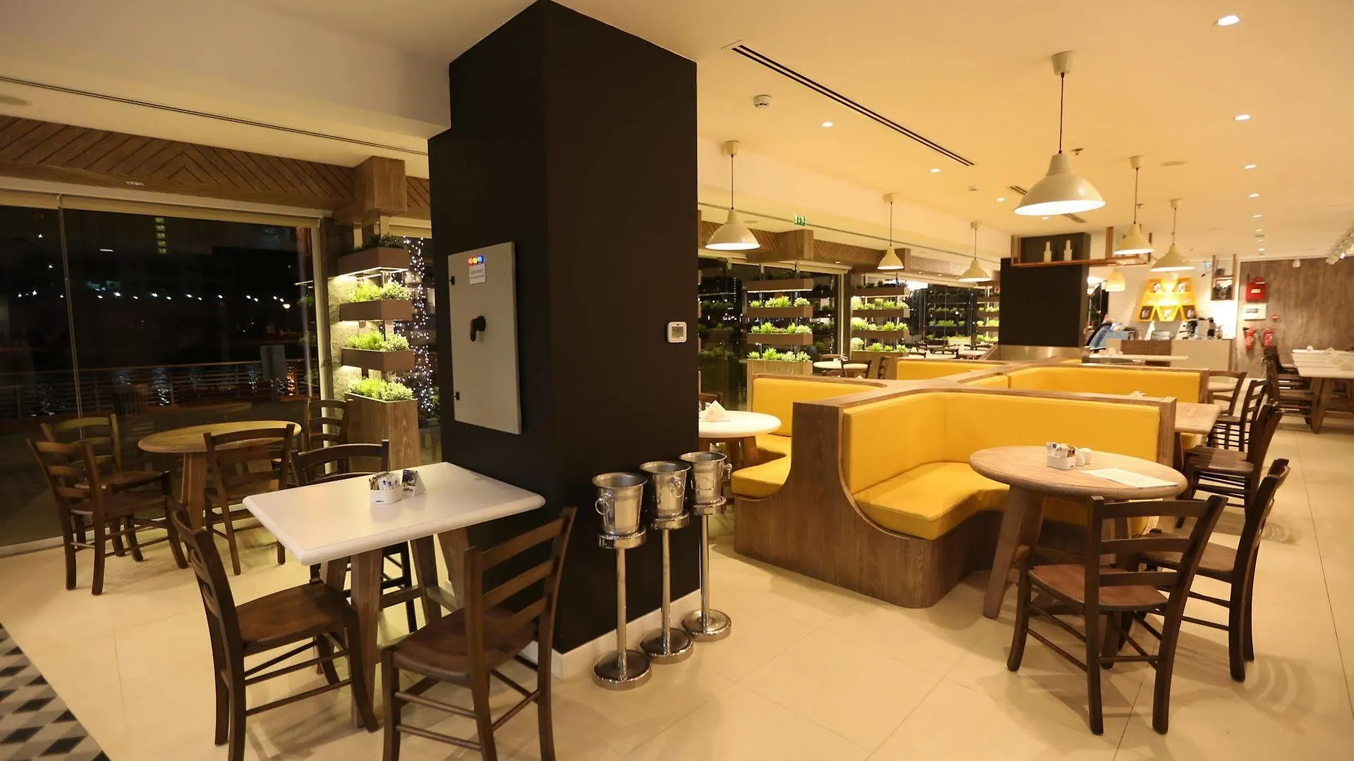 *** Hotel apartamentowy Pearl Marina Hotel Apartments Dubaj Zjednoczone Emiraty Arabskie