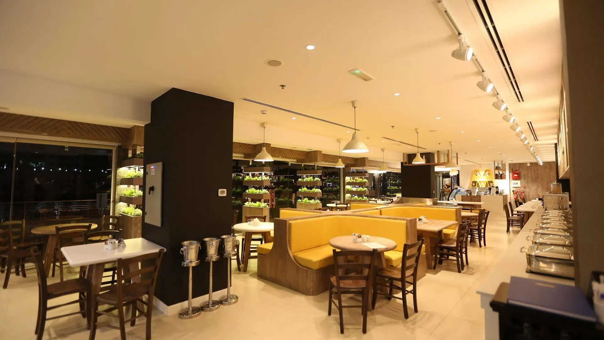 Pearl Marina Hotel Apartments Dubai 3*,